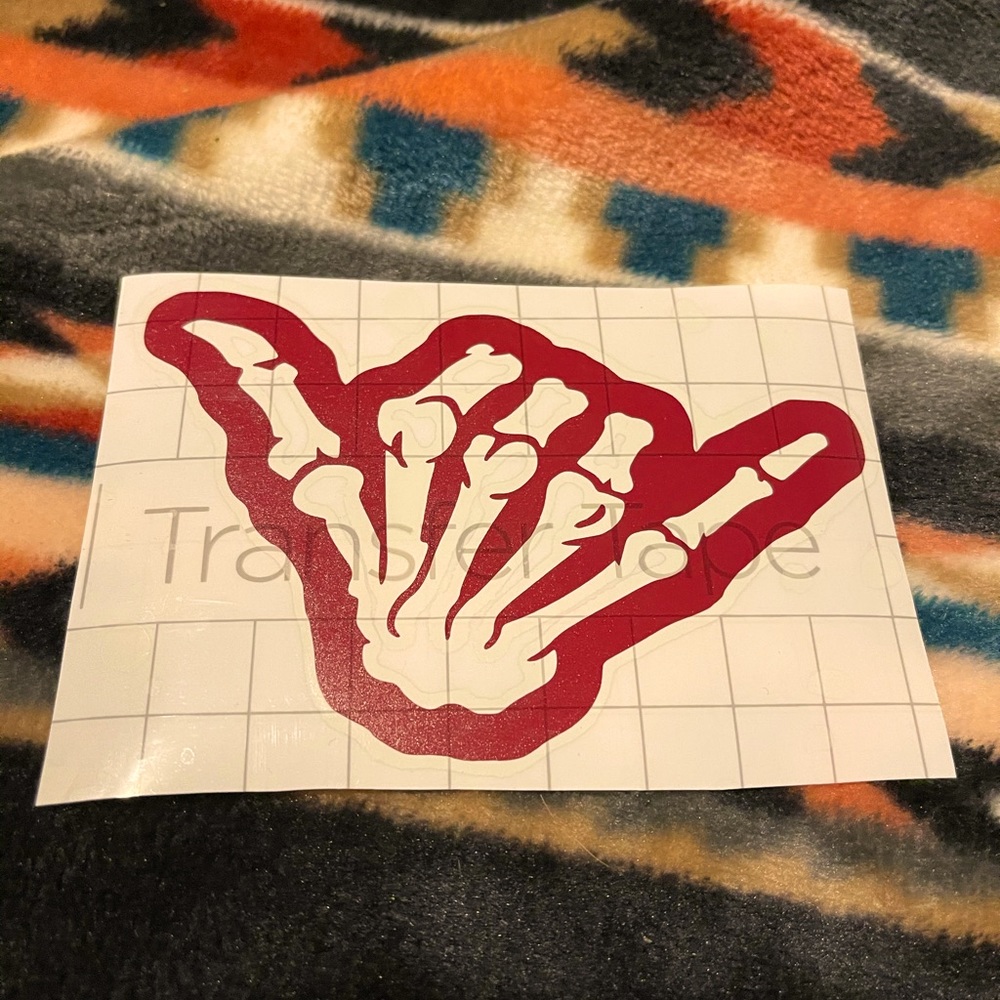 Hang loose skeleton hand 🤙🏽